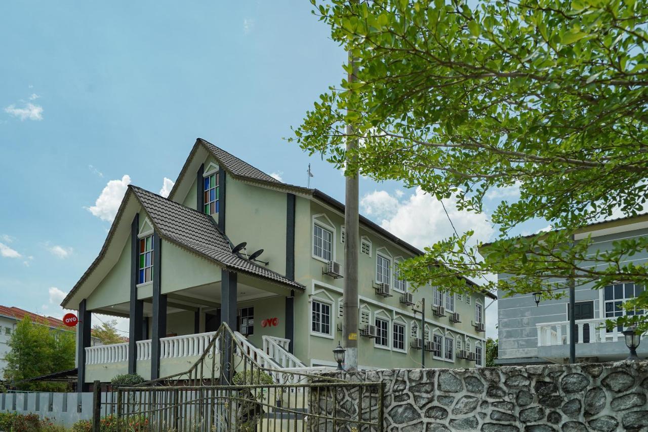 Oyo 90451 Bangi Moya Guesthouse ภายนอก รูปภาพ