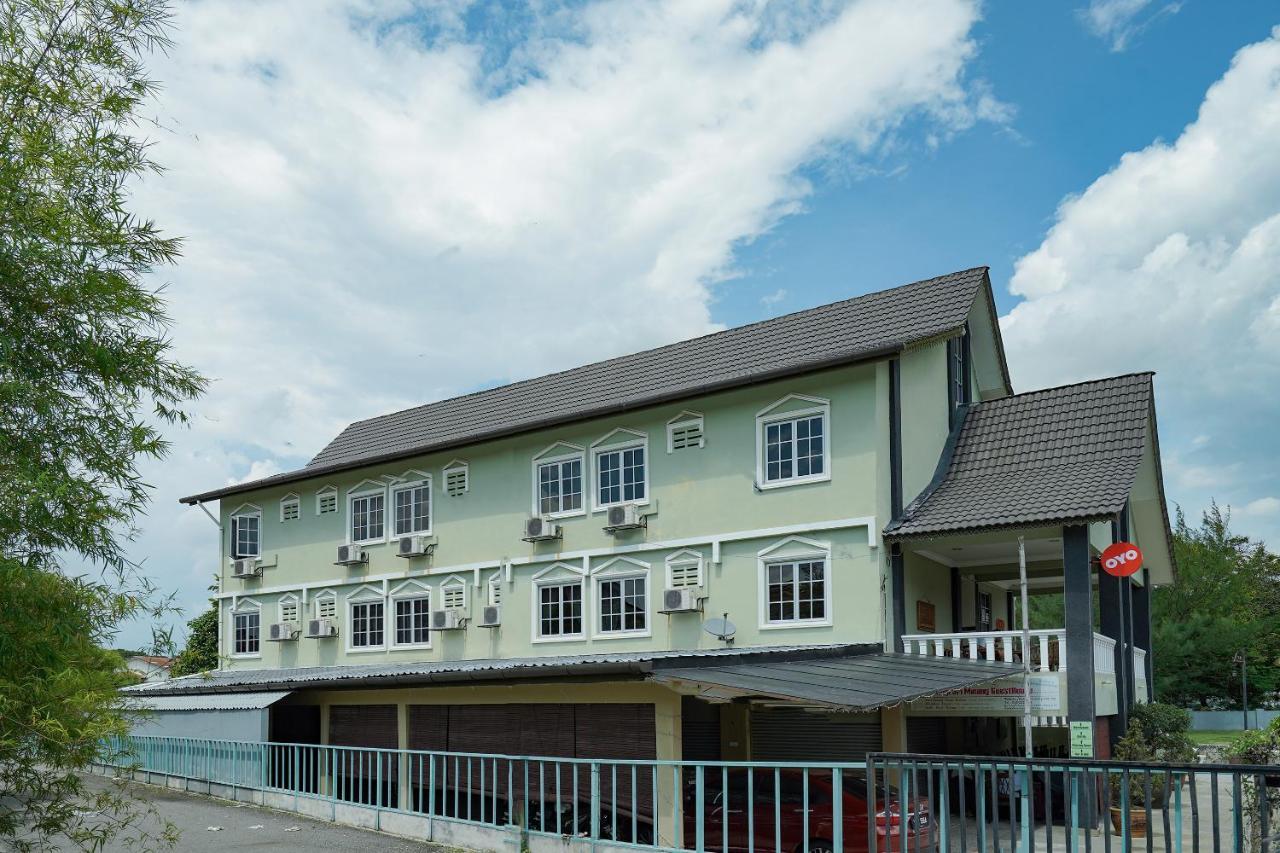 Oyo 90451 Bangi Moya Guesthouse ภายนอก รูปภาพ