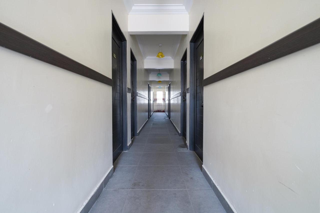 Oyo 90451 Bangi Moya Guesthouse ภายนอก รูปภาพ