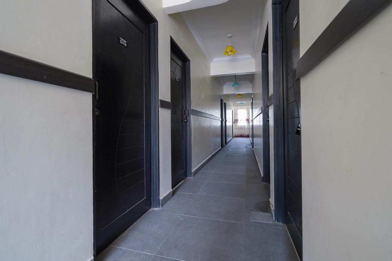 Oyo 90451 Bangi Moya Guesthouse ภายนอก รูปภาพ