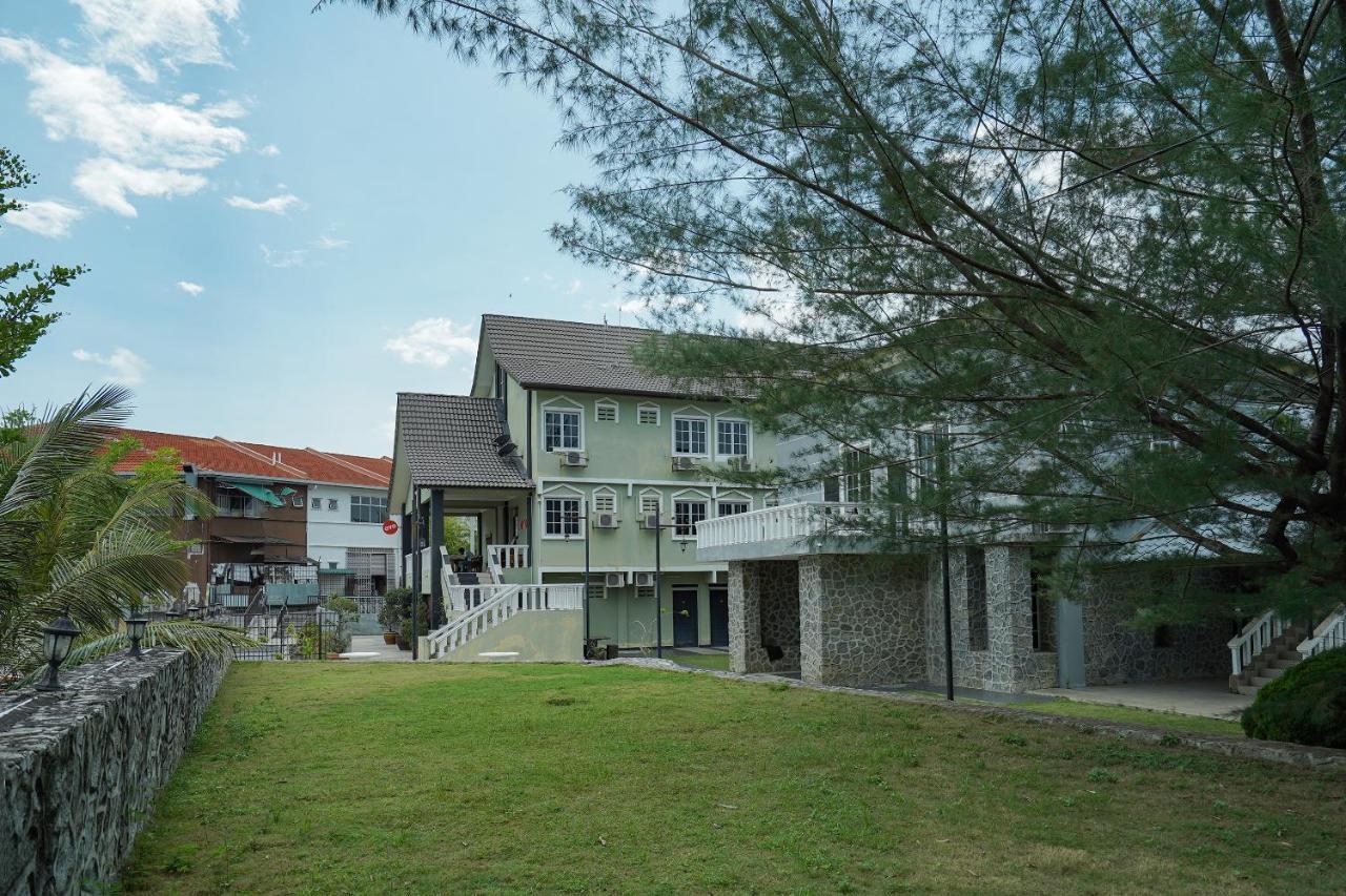 Oyo 90451 Bangi Moya Guesthouse ภายนอก รูปภาพ