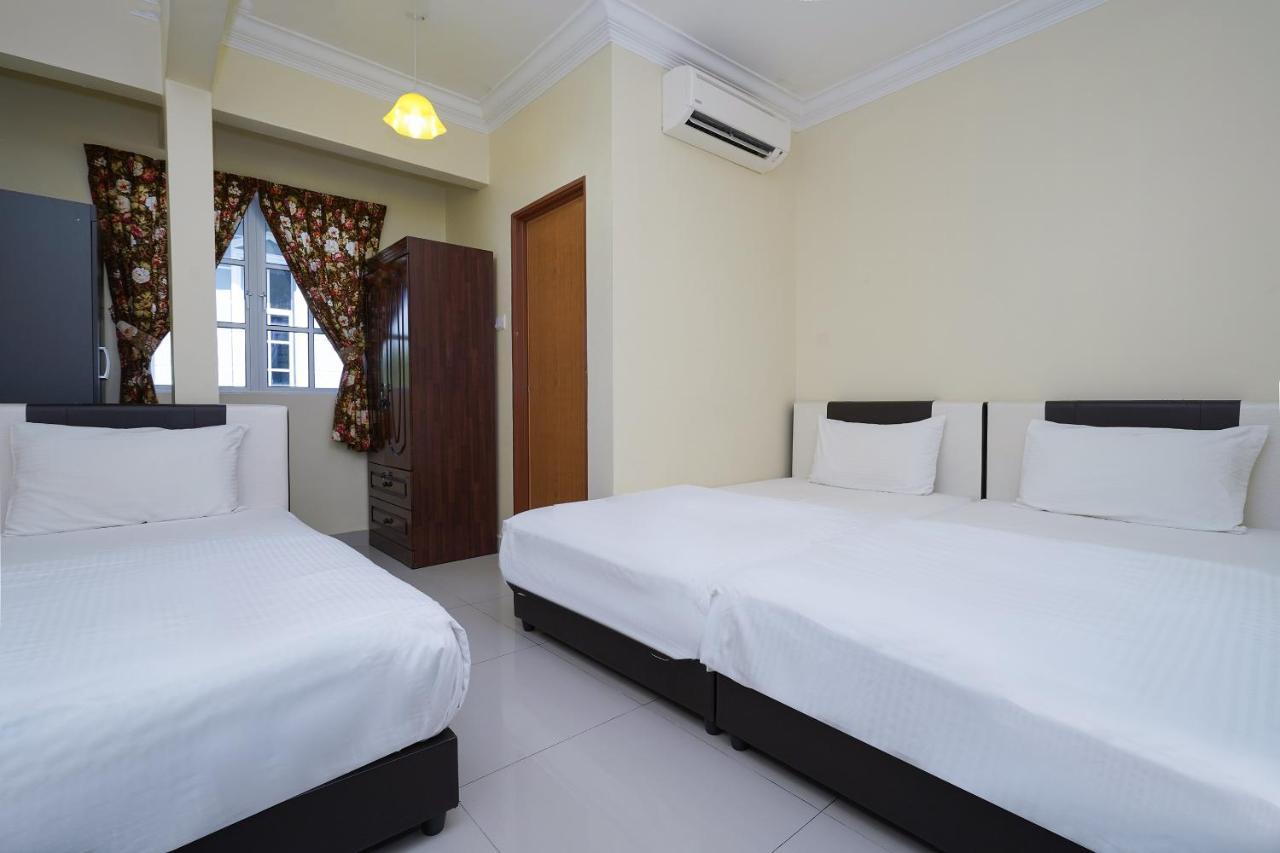Oyo 90451 Bangi Moya Guesthouse ภายนอก รูปภาพ