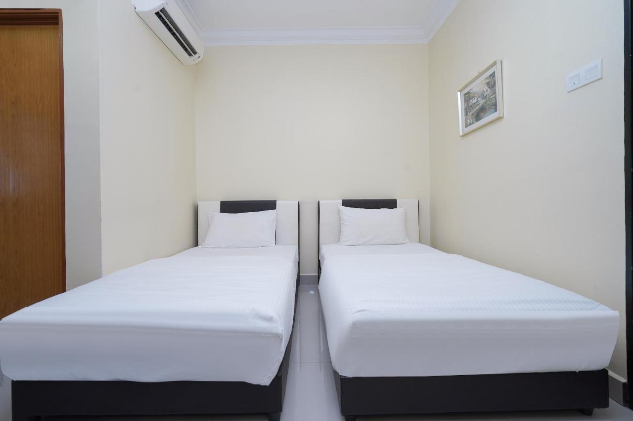 Oyo 90451 Bangi Moya Guesthouse ภายนอก รูปภาพ