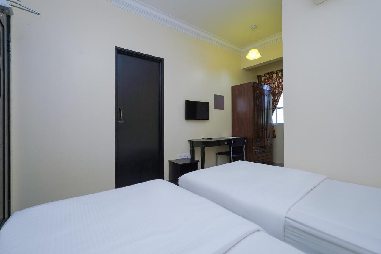 Oyo 90451 Bangi Moya Guesthouse ภายนอก รูปภาพ